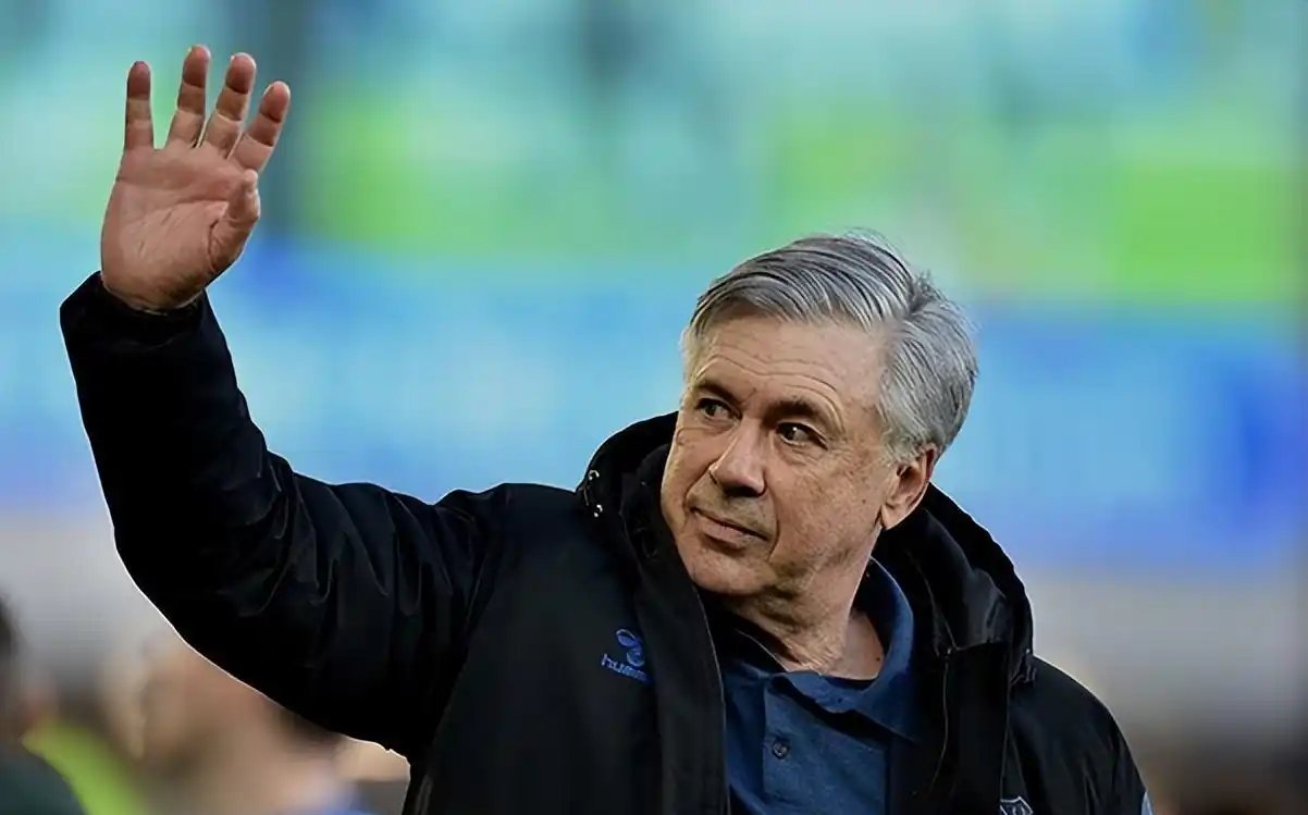 九游娱乐APP入口-穆古鲁扎官方宣布夺冠新规，皇家马德里引发争议！赢得满堂喝彩(穆里尼奥执教葡萄牙国家队)