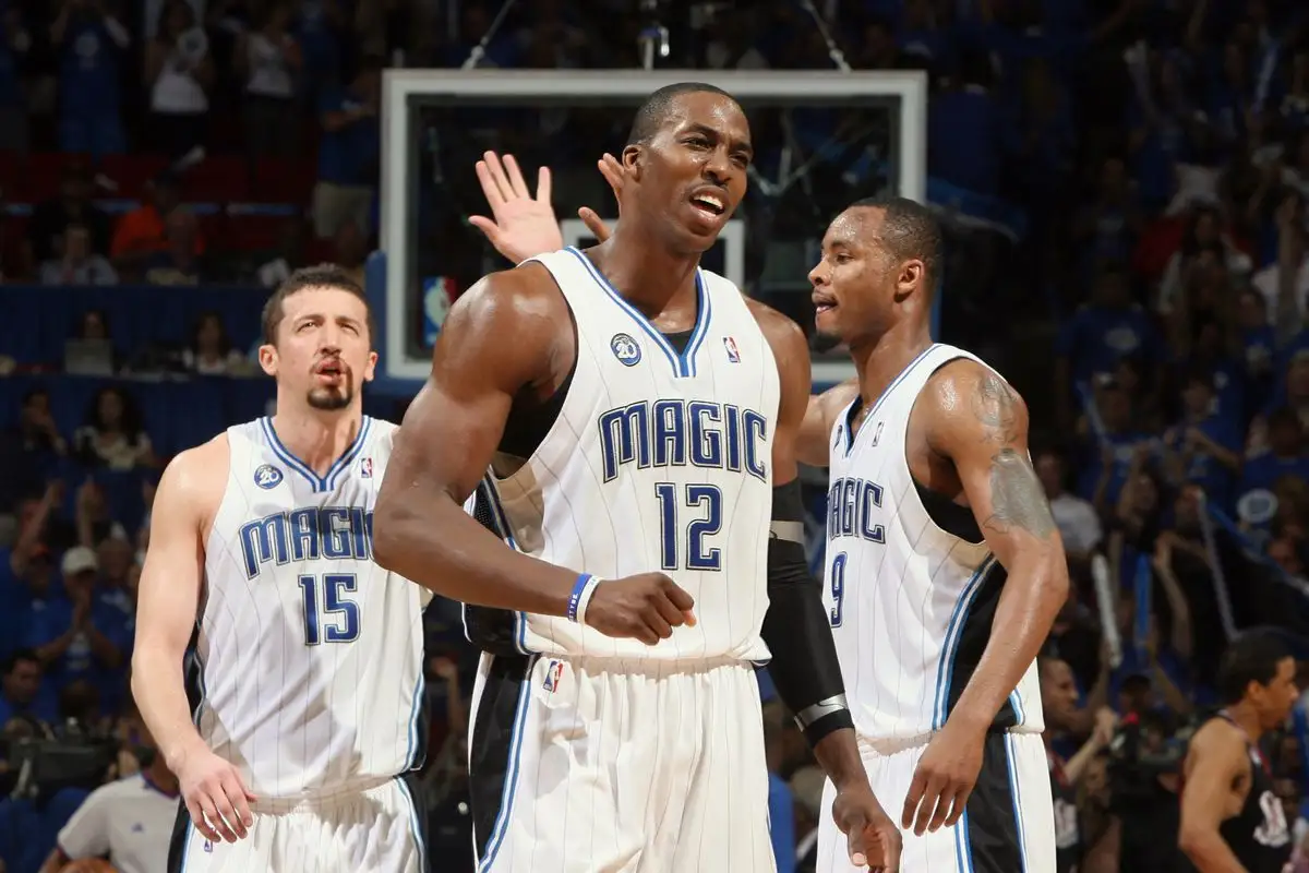 jiuyou-关于萨克拉门托国王关键时刻远射贴柱；志在荷甲名次提升；媒体盛赞；更衣室氛围转暖的信息