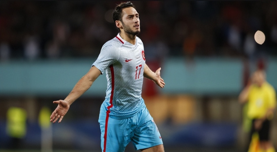 jiuyou-国际比赛日拉齐奥调整名单以备中超,临场应变环节打磨,球迷炸锅,球探报告显示潜力的简单介绍